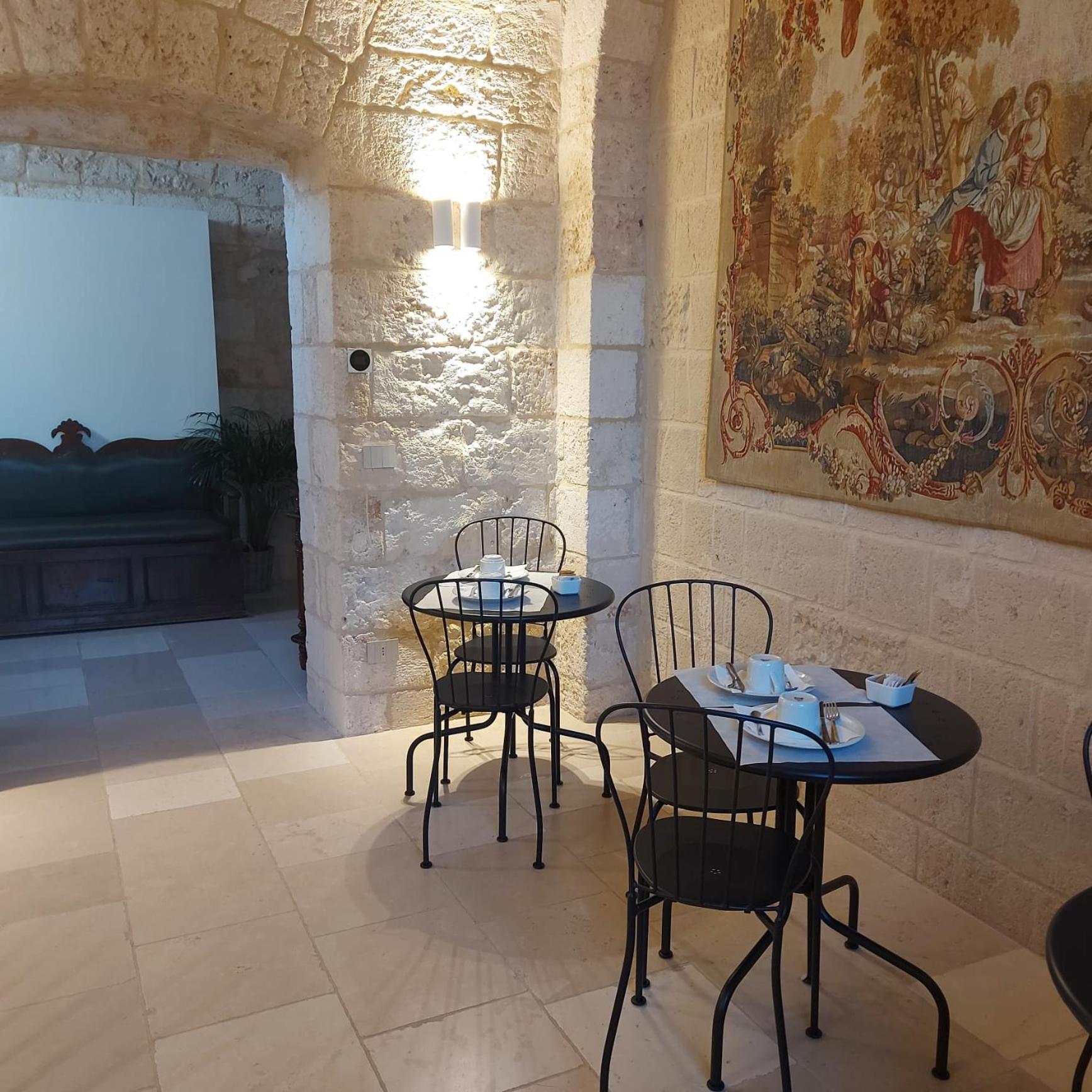 Palazzo Momi Panzió Bari Kültér fotó